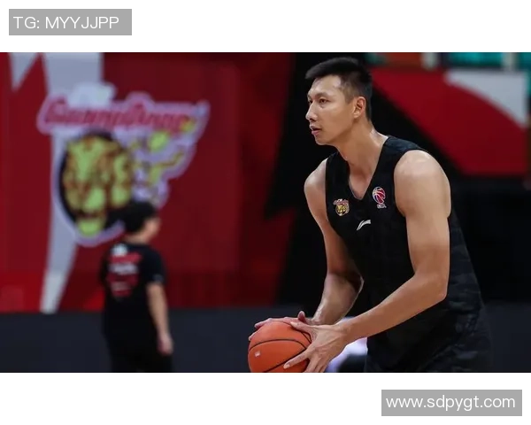 易建联：从篮球场上的传奇到中国体育的精神象征与时代楷模