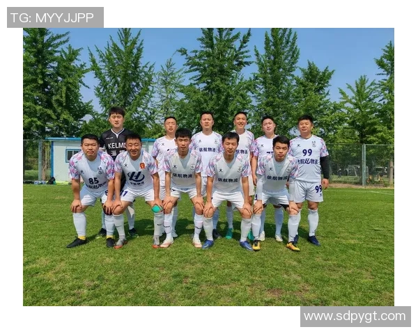 莱万领衔球队新征程展现足球魅力与团队精神的完美结合