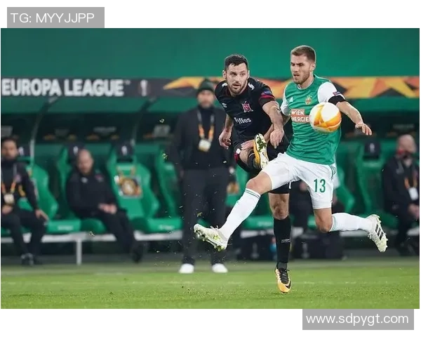 邓多克与维也纳快递的精彩对决揭示足球战术新思路