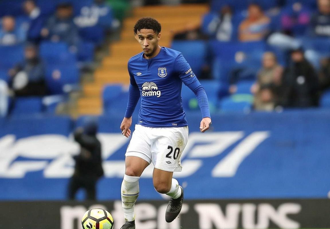 C罗领衔曼联对决博尔顿展现英超激情与荣耀之战(图1)