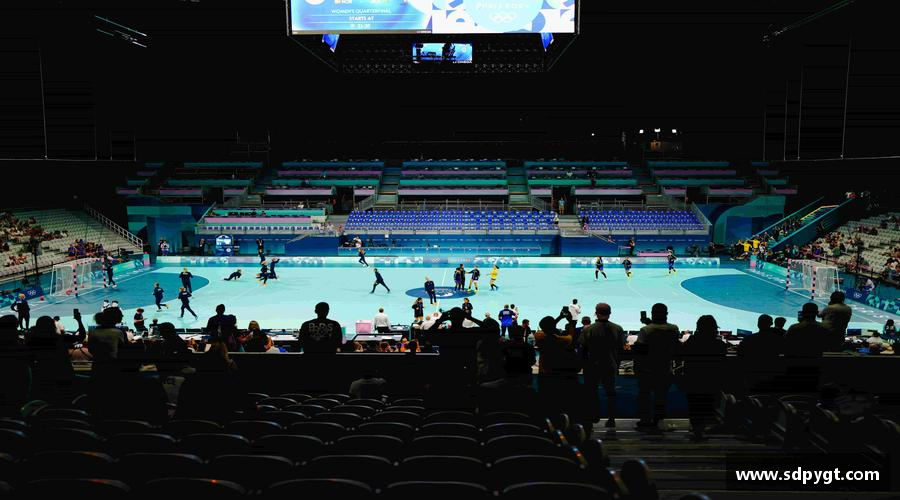 zoty中欧在线无畏风雨，只为荣耀！